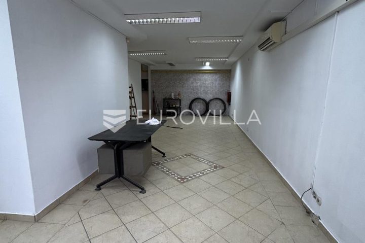 Gewerbefläche zu verkaufen 87 m² – Stoja