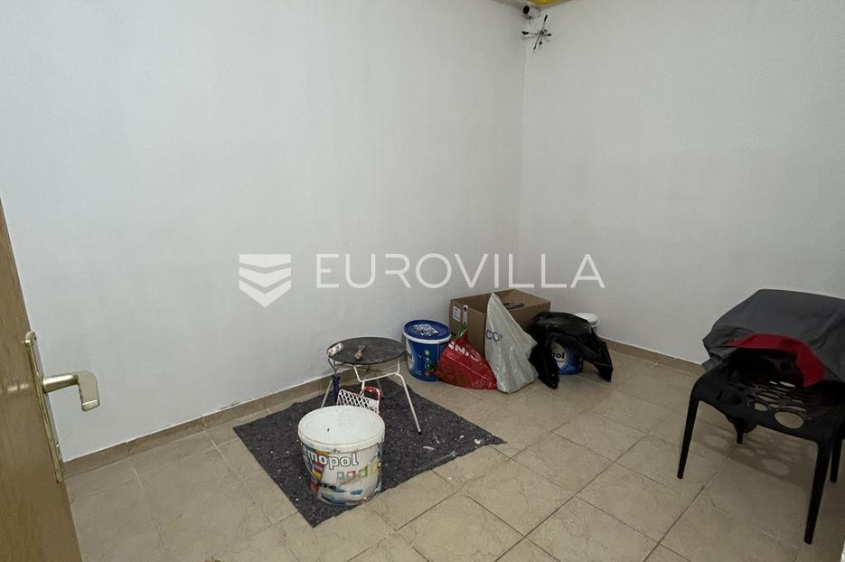 Commerciale In vendita -  Pula