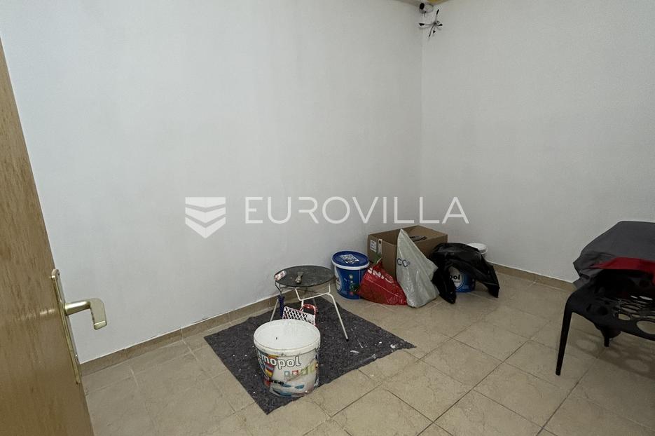 Commerciale In vendita -  Pula