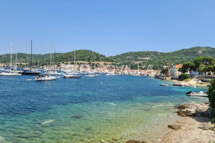 Terrain à vendre 1200 m² – Vis