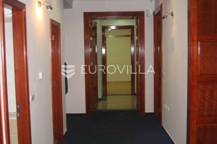Business premises For rent - Grad Zagreb Donji Grad - foto 4/17