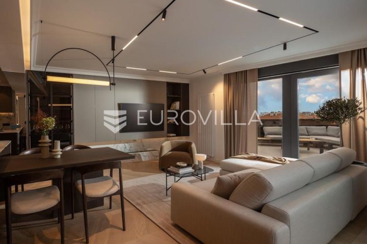 Stan na prodaju 249 m² – Rudeš