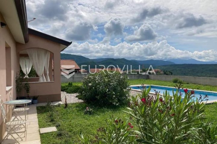 House for sale 180 m² – Roč