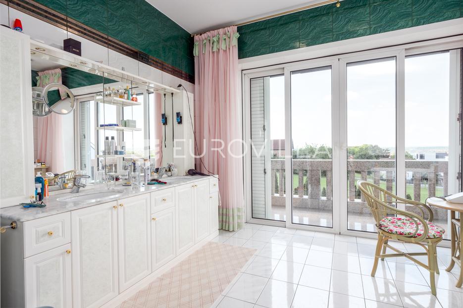House For sale - Grad Zagreb Sesvete