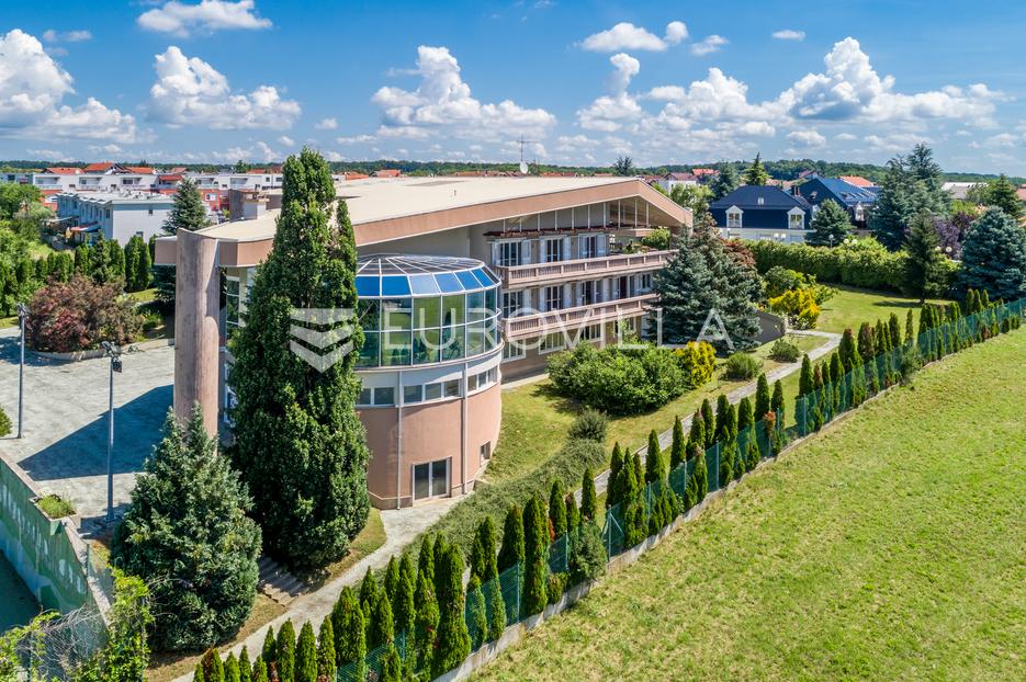 House For sale - Grad Zagreb Sesvete - foto 2/23