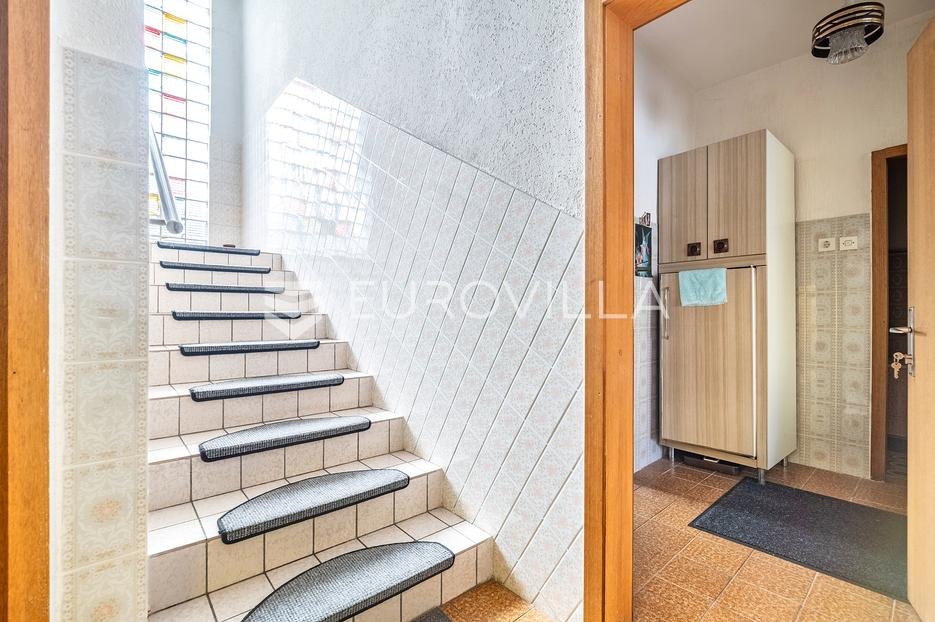 Haus Zu verkaufen - Grad Zagreb Gornja Dubrava