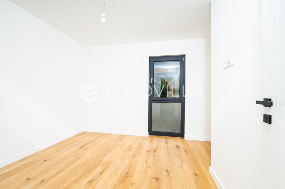 Apartment Zu verkaufen -  Sukošan