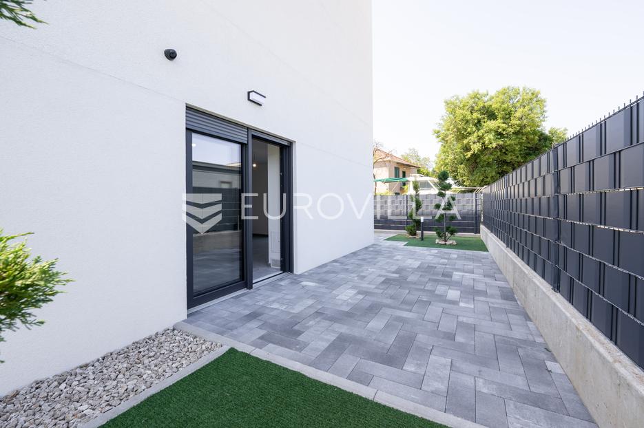 Apartment Zu verkaufen -  Sukošan
