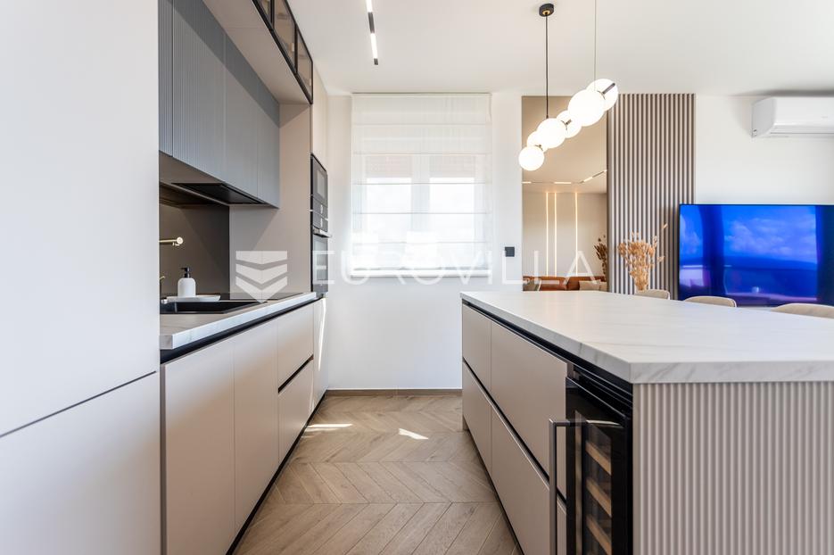 Flat For sale -  Seget