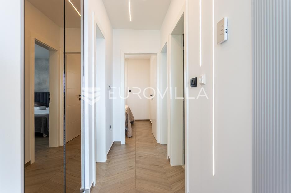 Flat For sale -  Seget