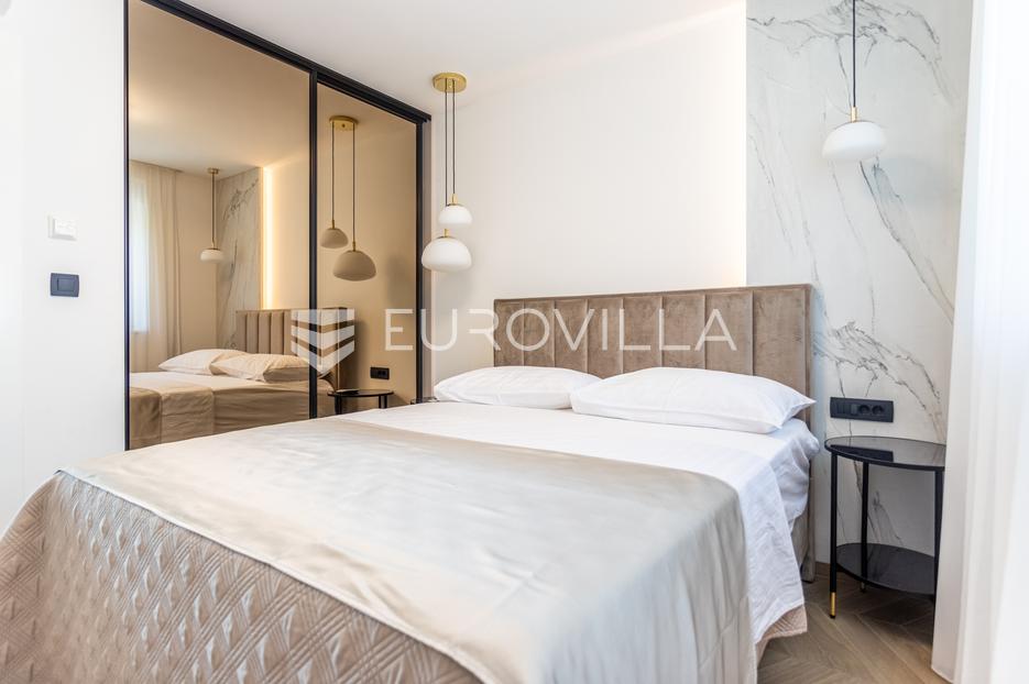 Flat For sale -  Seget