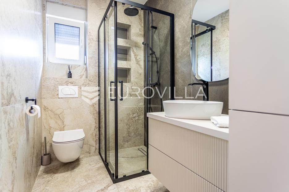 Flat For sale -  Seget