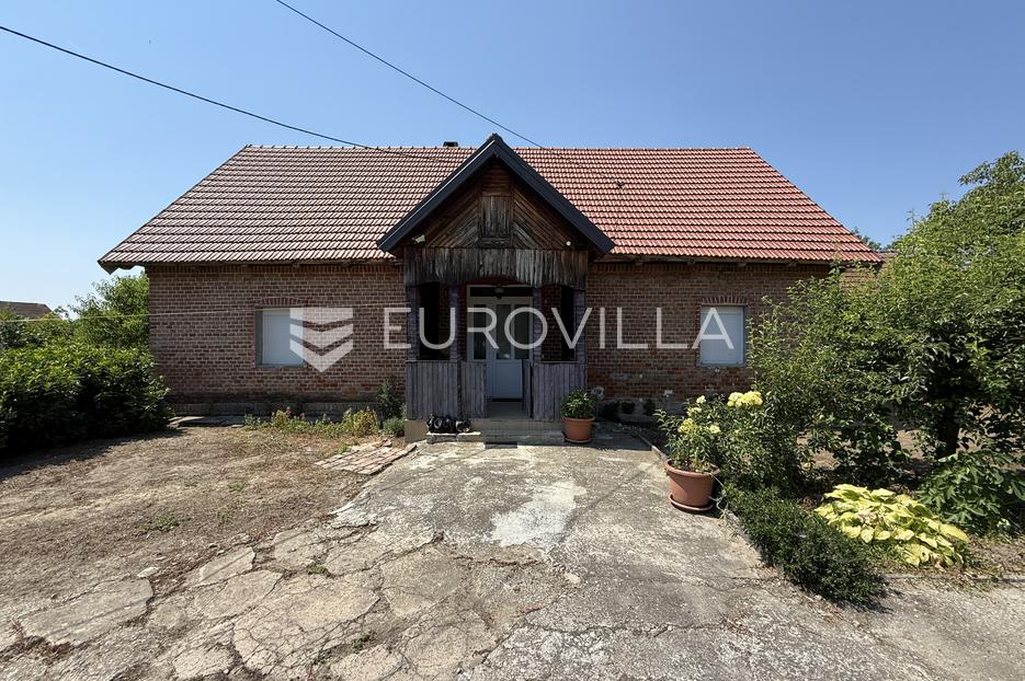 House For sale - Zagrebačka Brckovljani - foto 1/2