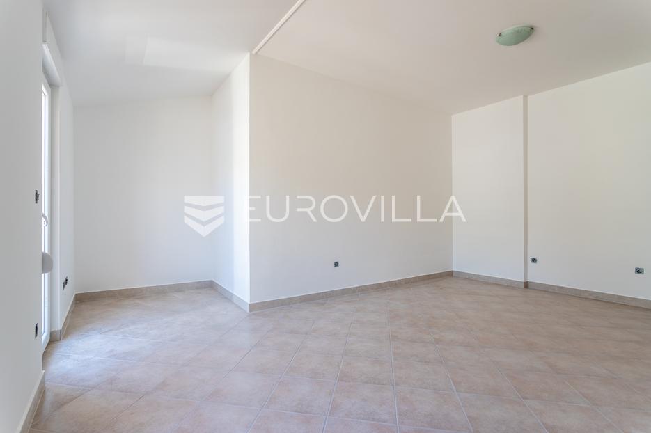 Flat For sale - Splitsko-dalmatinska Marina