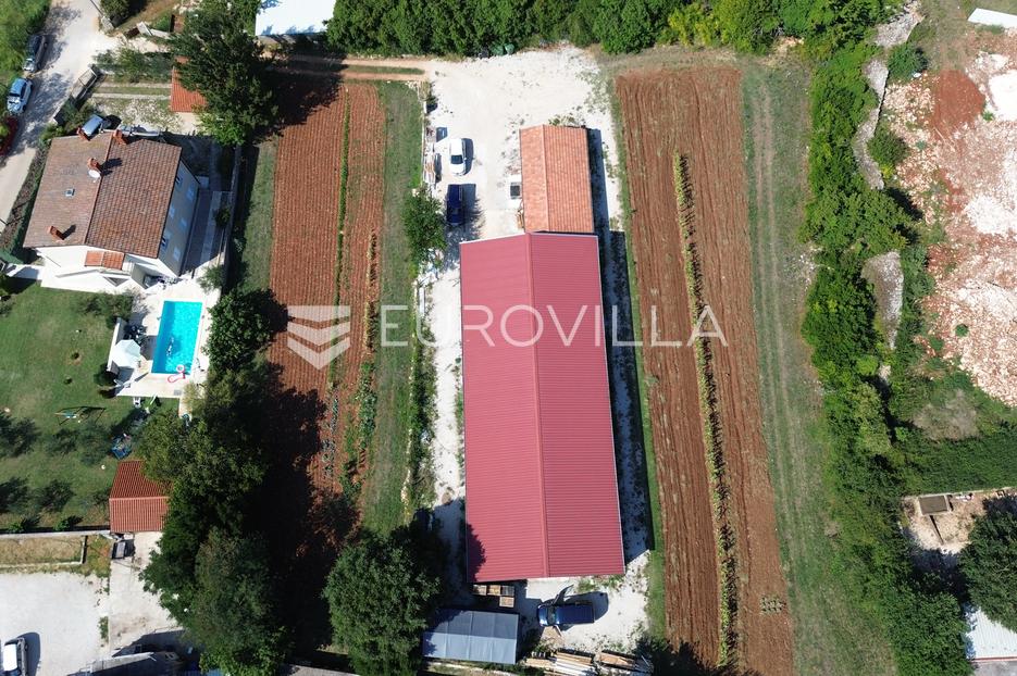 Komerčné Na predaj -  Svetvinčenat