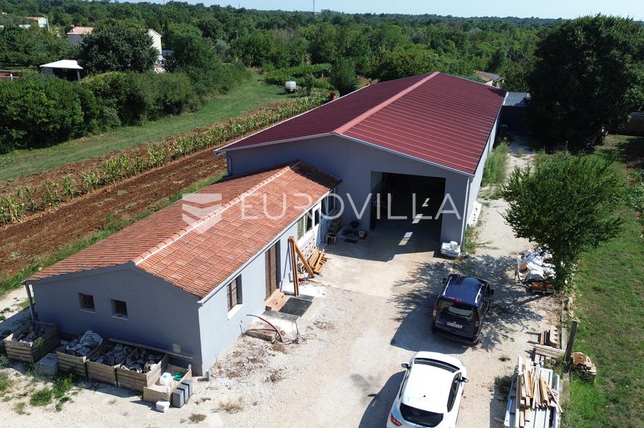 Komerčné Na predaj -  Svetvinčenat