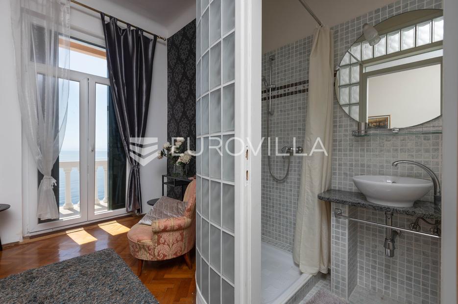 Appartamento In vendita -  Opatija - Okolica