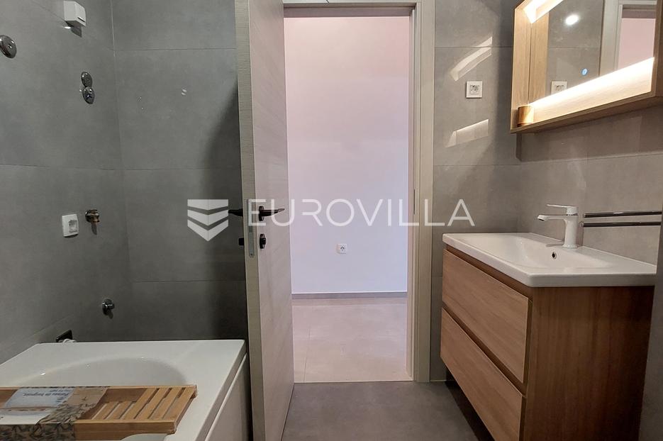 House For sale -  Ližnjan