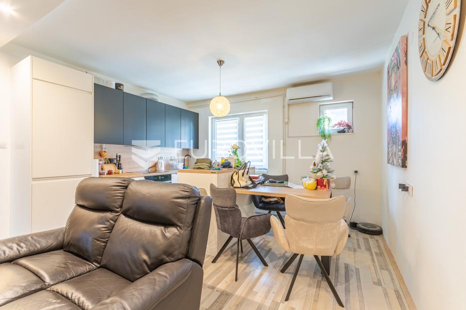 Flat For sale Bronx