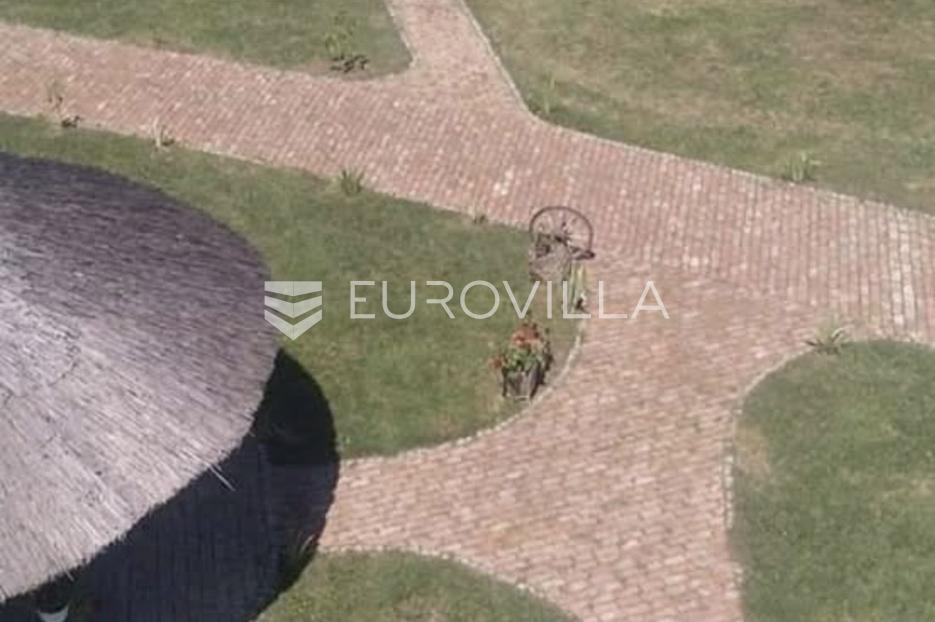 Maison À vendre -  Velika Kopanica