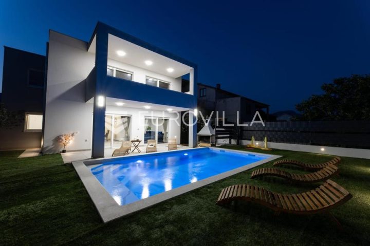 House for sale 230 m² – Kaštel Novi