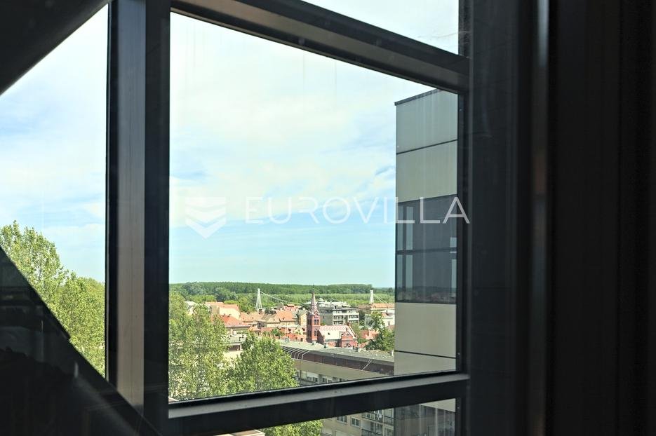 Locaux commerciaux À louer - Osječko-baranjska Osijek