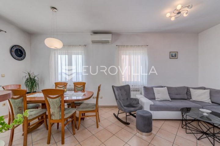 Appartement à vendre 80 m² – Jesenice