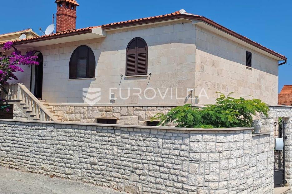 House For sale - Splitsko-dalmatinska Supetar