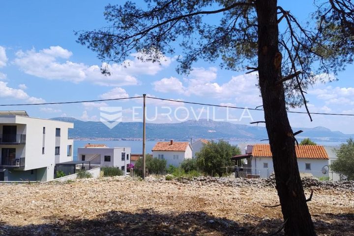 Pozemek na prodej 2131 m² – Slatine