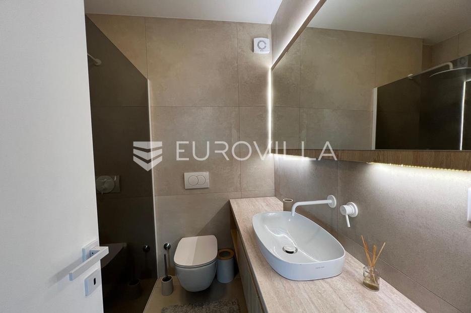 Flat For sale - Istarska Pula