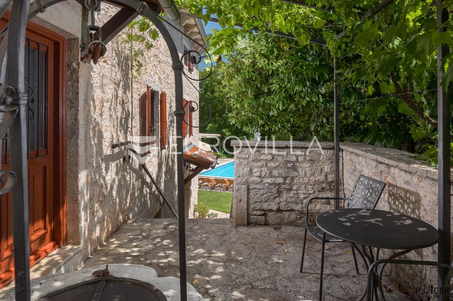 Maison À vendre -  Tinjan