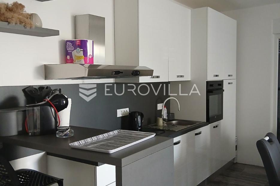 Flat For sale - Zadarska Vir