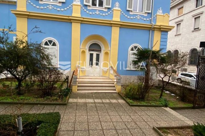 Business premises for sale 500 m² – Centar