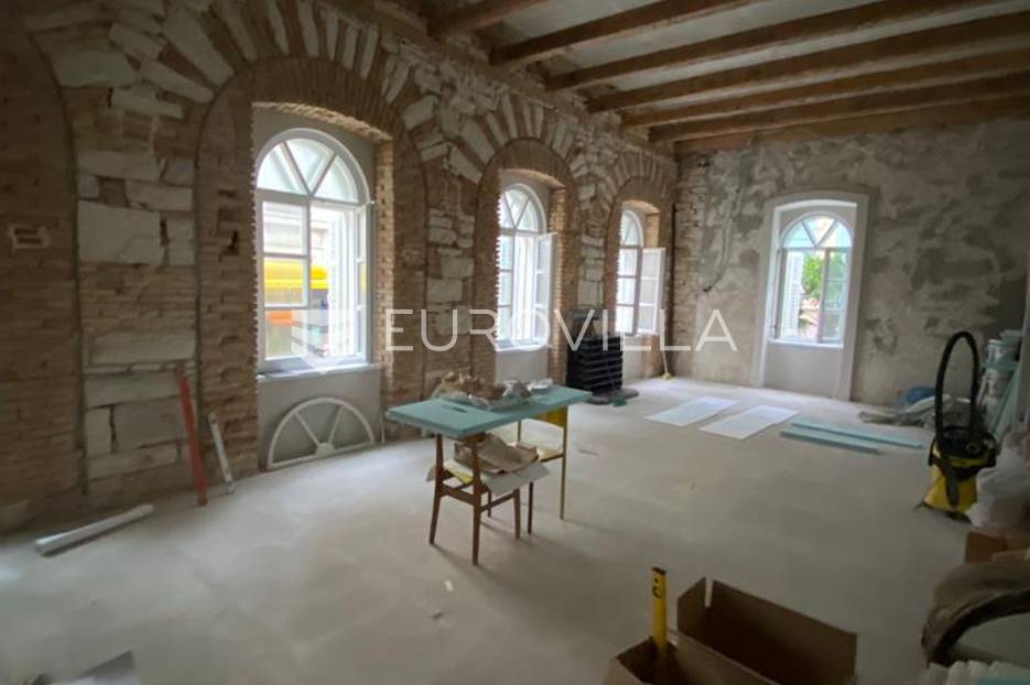 Komerční Na prodej -  Pula