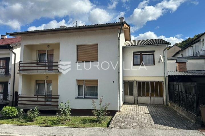 Kuća na prodaju 319 m² – Tekija