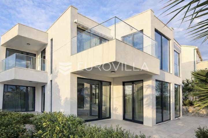 Casa in vendita 280 m² – Maslinica