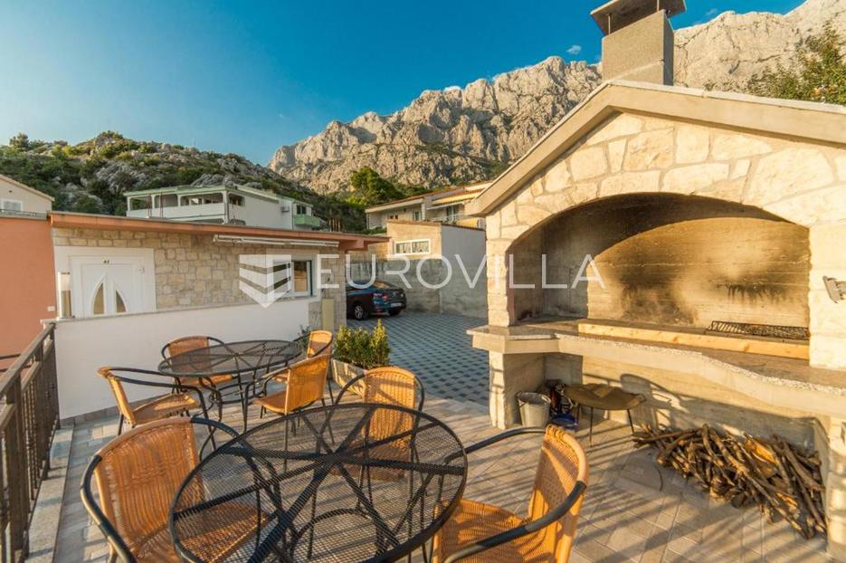 Kuća Na prodaju -  Makarska
