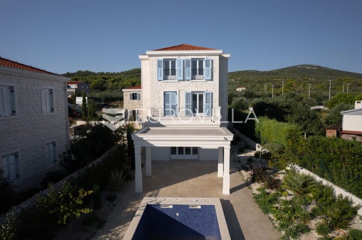 House For sale Dobropoljana