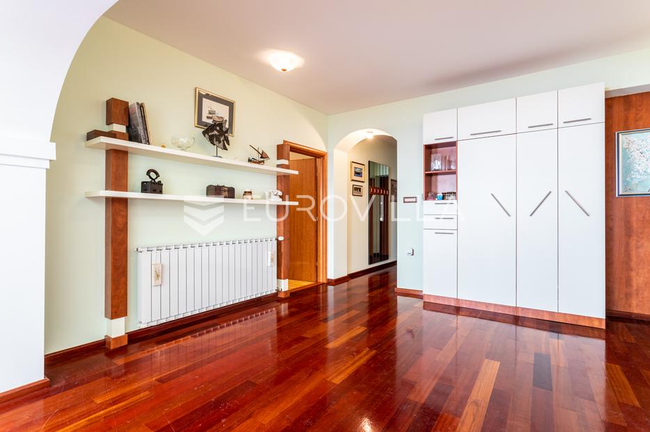 Apartment Zu verkaufen -  Split