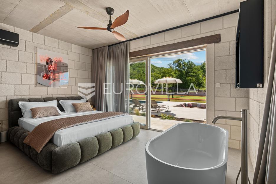Casa In vendita - Splitsko-dalmatinska Dicmo