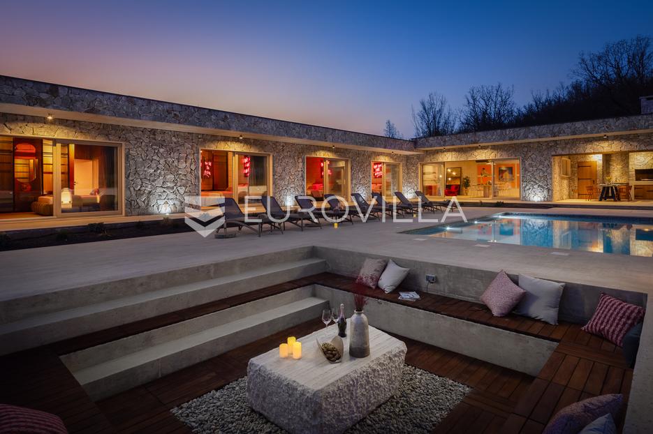 Casa In vendita - Splitsko-dalmatinska Dicmo