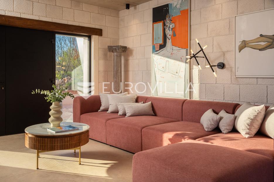 Casa In vendita - Splitsko-dalmatinska Dicmo