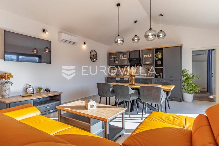 Haus Zu verkaufen Kavran