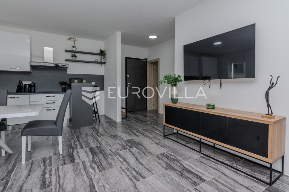 Appartamento In vendita - Zadarska Vir