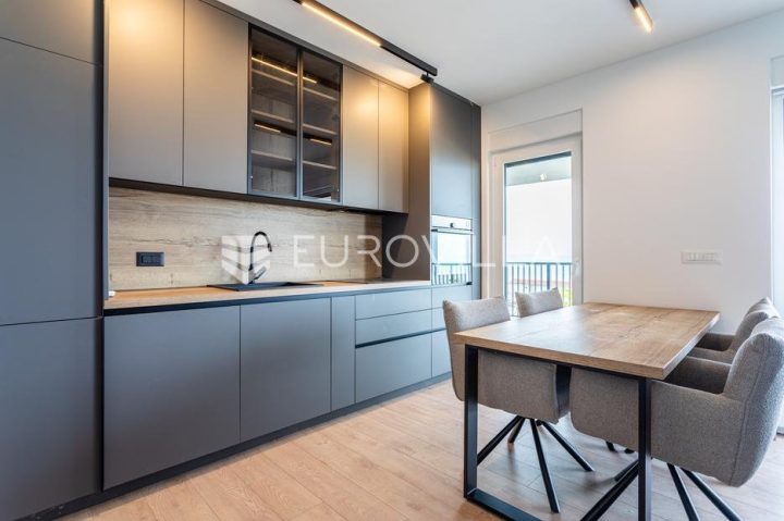 Flat for sale 86 m² – Makarska