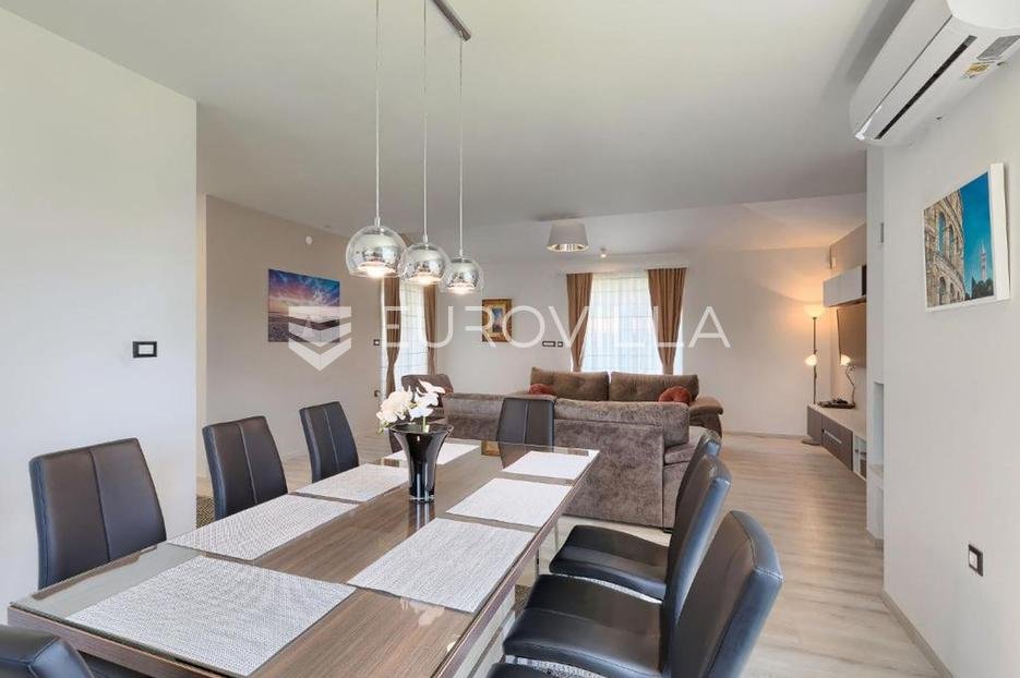 House For sale - Istarska Ližnjan