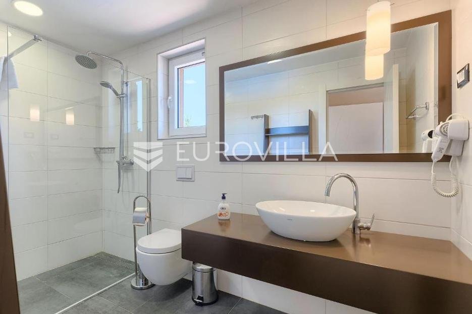 House For sale - Istarska Ližnjan
