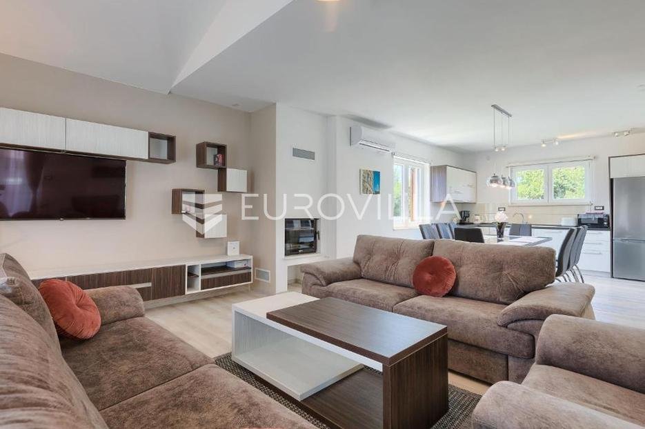 House For sale - Istarska Ližnjan