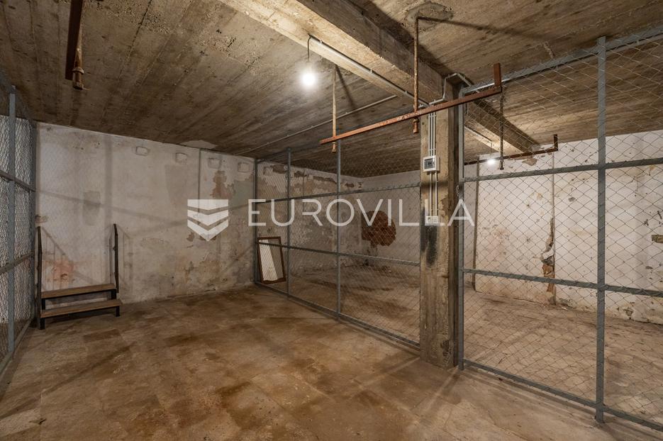 Poslovni prostor Na prodaju -  Dubrovnik