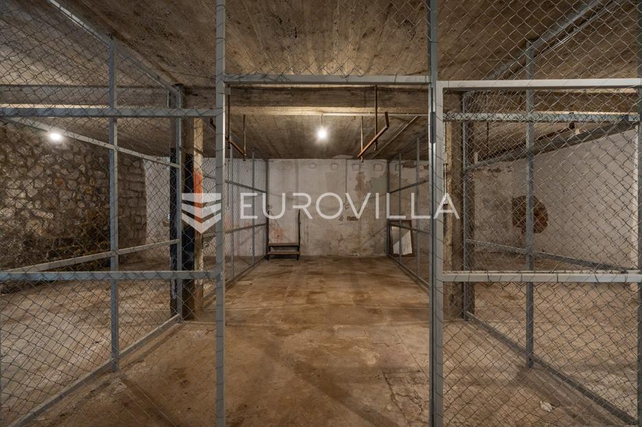 Poslovni prostor Na prodaju -  Dubrovnik